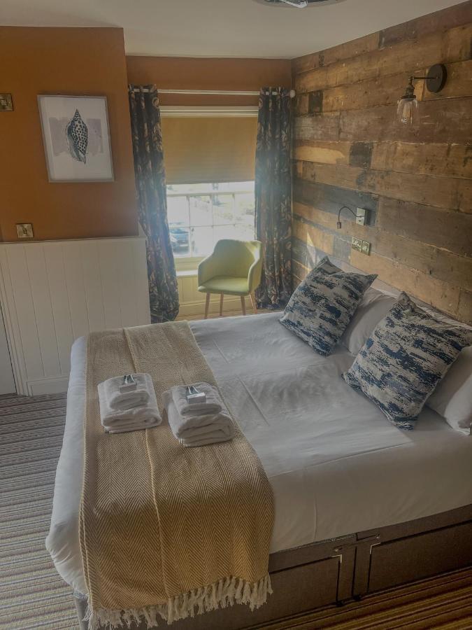 The White Horse Hotel Лейстън Екстериор снимка